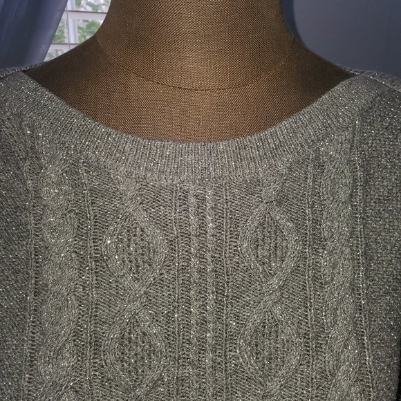 ⛄️ crown & ivy ⛄️ Gray and Silver Metallic Sweater - Picture 14 of 15